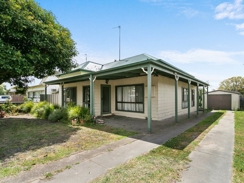 Photo - 19 Mckean Street, Bairnsdale VIC 3875 - Image 13