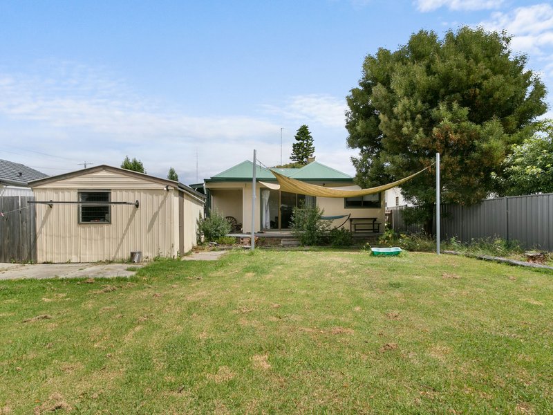 Photo - 19 Mckean Street, Bairnsdale VIC 3875 - Image 16