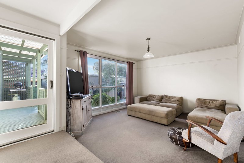 Photo - 19 Mckean Street, Box Hill North VIC 3129 - Image 4