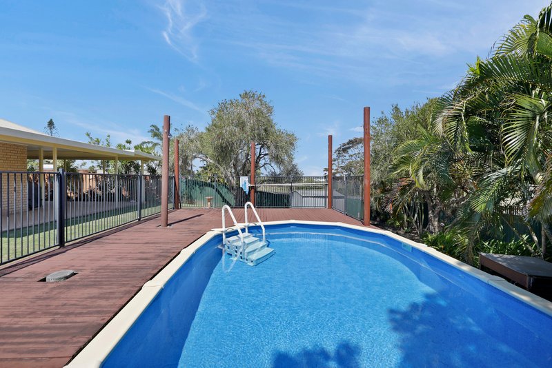 Photo - 19 Mclaughlin Drive, Eimeo QLD 4740 - Image 2