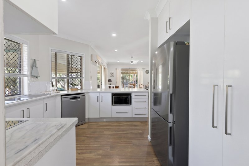 Photo - 19 Mclaughlin Drive, Eimeo QLD 4740 - Image 4