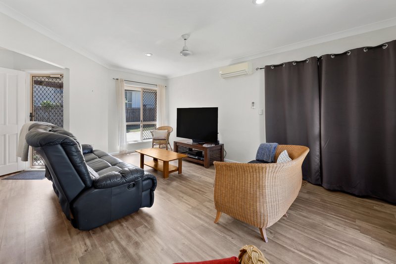 Photo - 19 Mclaughlin Drive, Eimeo QLD 4740 - Image 13