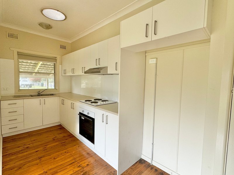 Photo - 19 Melbourne Street, Oxley Park NSW 2760 - Image 3