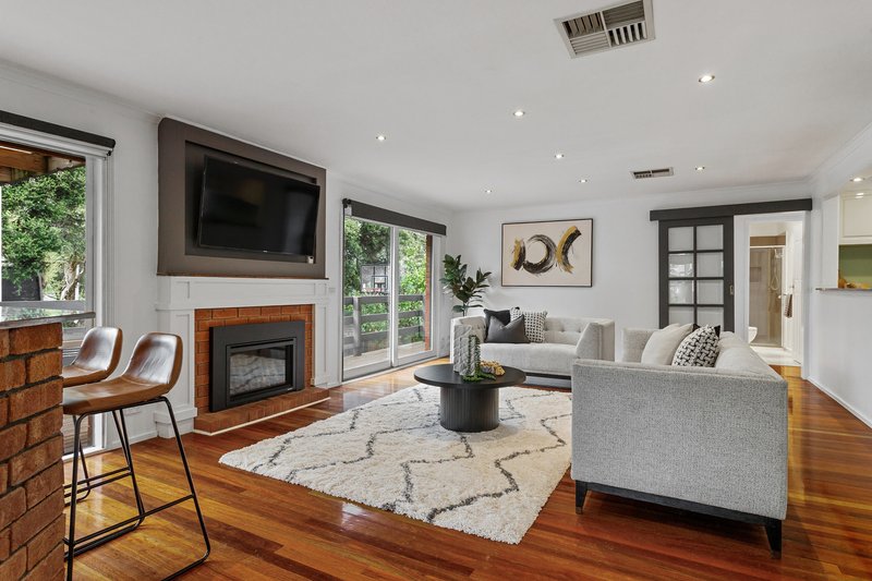 Photo - 19 Melissa Grove, Vermont South VIC 3133 - Image 3