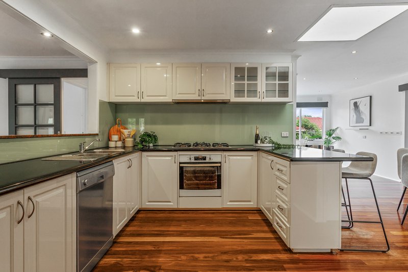 Photo - 19 Melissa Grove, Vermont South VIC 3133 - Image 6