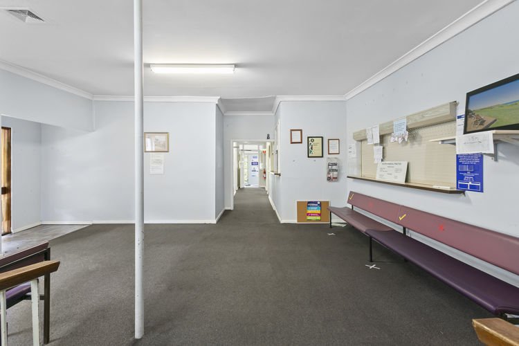 Photo - 19 Memorial Avenue, Merrylands NSW 2160 - Image 5