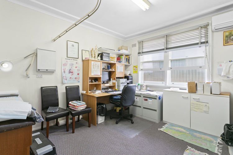 Photo - 19 Memorial Avenue, Merrylands NSW 2160 - Image 6