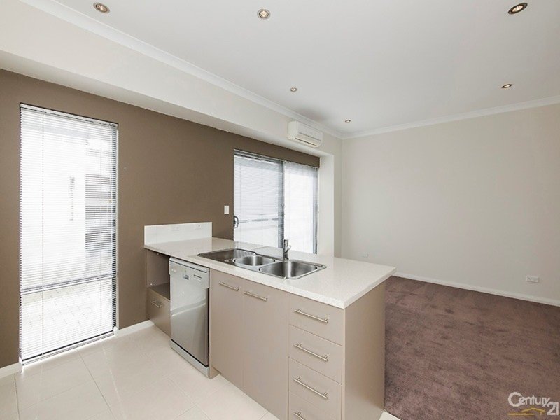 Photo - 19 Metro Boulevard, Clarkson WA 6030 - Image 11