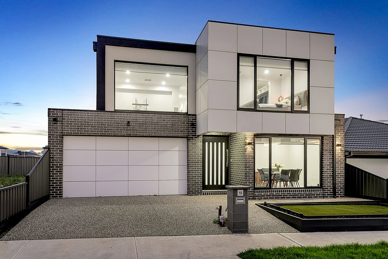 19 Millau Avenue, Craigieburn VIC 3064