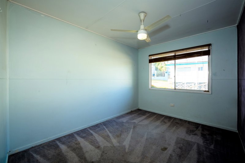 Photo - 19 Millen Crescent, Mount Isa QLD 4825 - Image 10