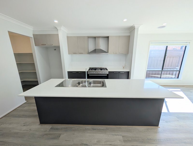 Photo - 19 Mimosa Drive, Beveridge VIC 3753 - Image 2