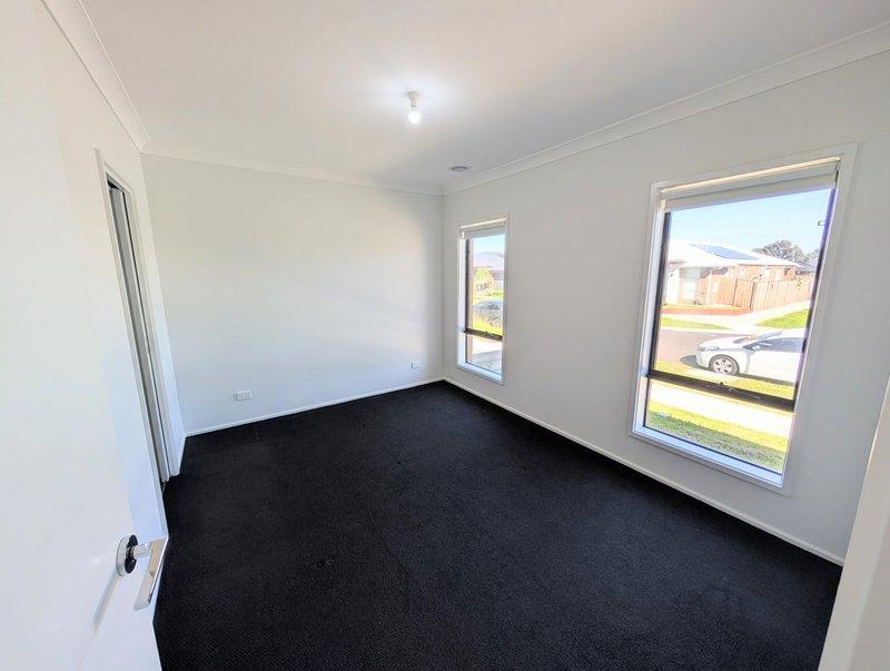Photo - 19 Mimosa Drive, Beveridge VIC 3753 - Image 6