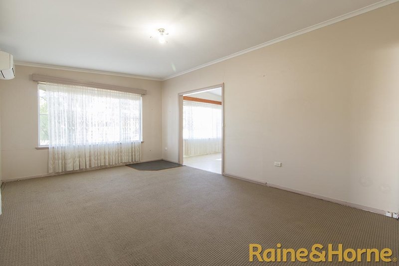 Photo - 19 Minore Road, Dubbo NSW 2830 - Image 3