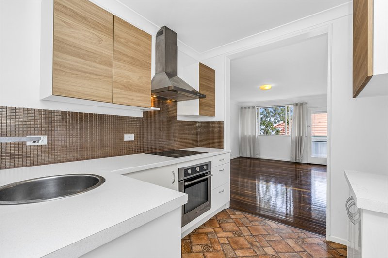 Photo - 1/9 Miriam Street, Holland Park West QLD 4121 - Image 4