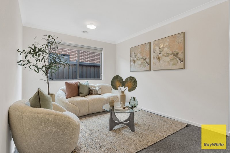 Photo - 19 Mitcham Street, Truganina VIC 3029 - Image 5