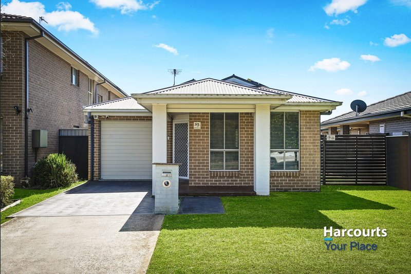 19 Moluccana Crescent, Ropes Crossing NSW 2760
