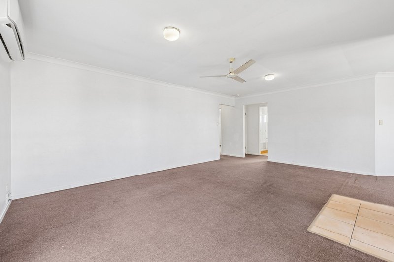 Photo - 19 Mona Court, Oxenford QLD 4210 - Image 10