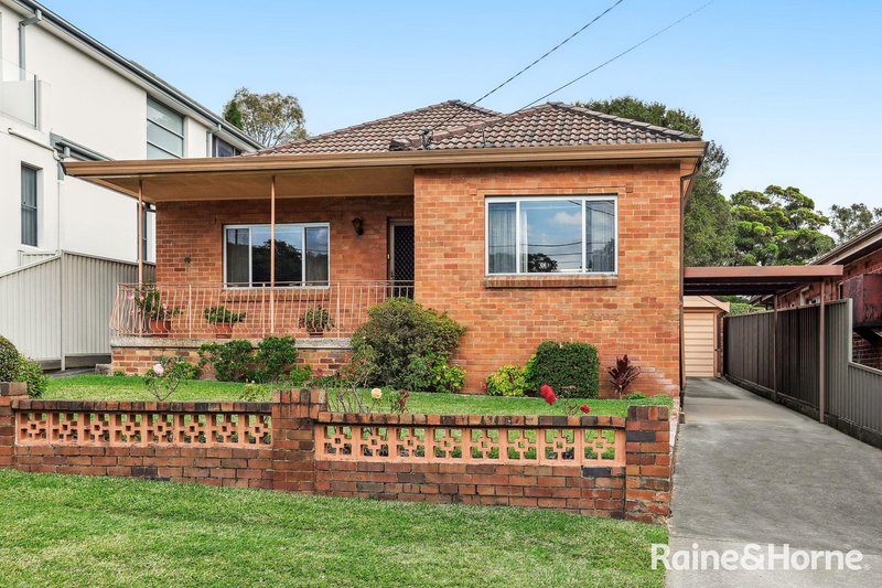 19 Monaro Avenue, Kingsgrove NSW 2208