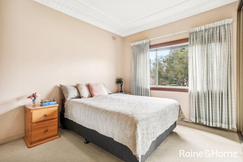 Photo - 19 Monaro Avenue, Kingsgrove NSW 2208 - Image 5