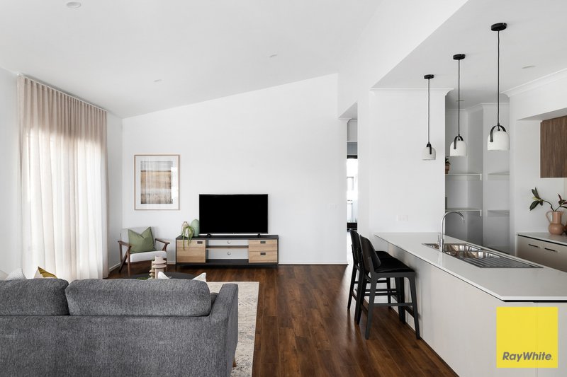 Photo - 19 Monferrato Avenue, Tarneit VIC 3029 - Image 7