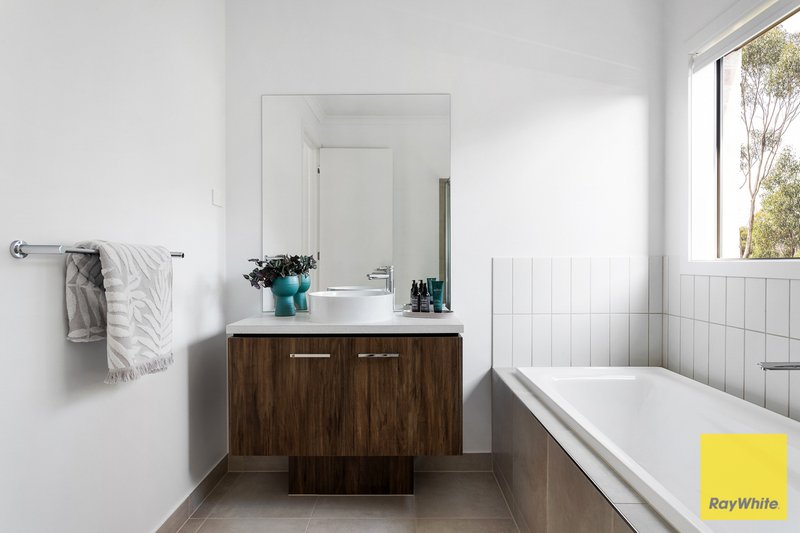 Photo - 19 Monferrato Avenue, Tarneit VIC 3029 - Image 13