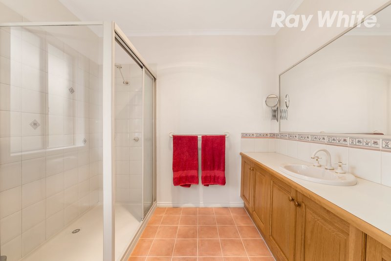 Photo - 19 Montana Way, Mill Park VIC 3082 - Image 7