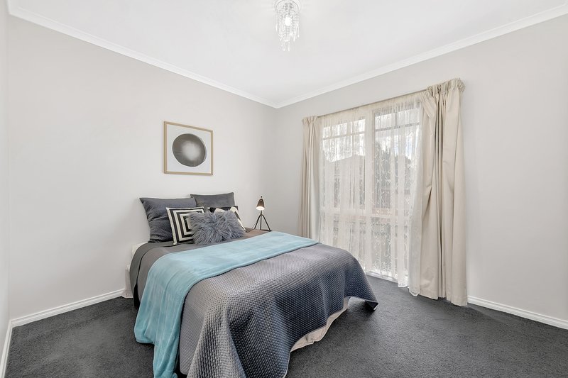 Photo - 19 Montana Way, Mill Park VIC 3082 - Image 18