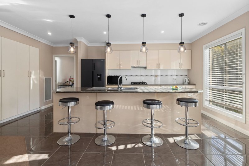 Photo - 19 Montem Street, Bowning NSW 2582 - Image 3