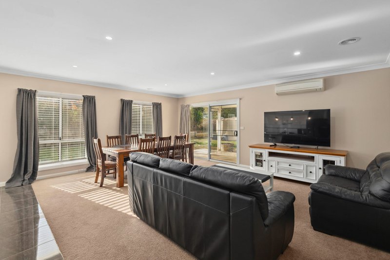 Photo - 19 Montem Street, Bowning NSW 2582 - Image 4