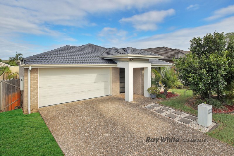 Photo - 19 Moogerah Boulevard, Redbank Plains QLD 4301 - Image 2