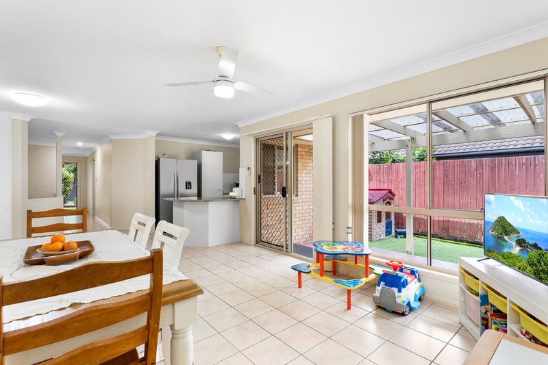 Photo - 19 Moorrinya Circuit, North Lakes QLD 4509 - Image 3