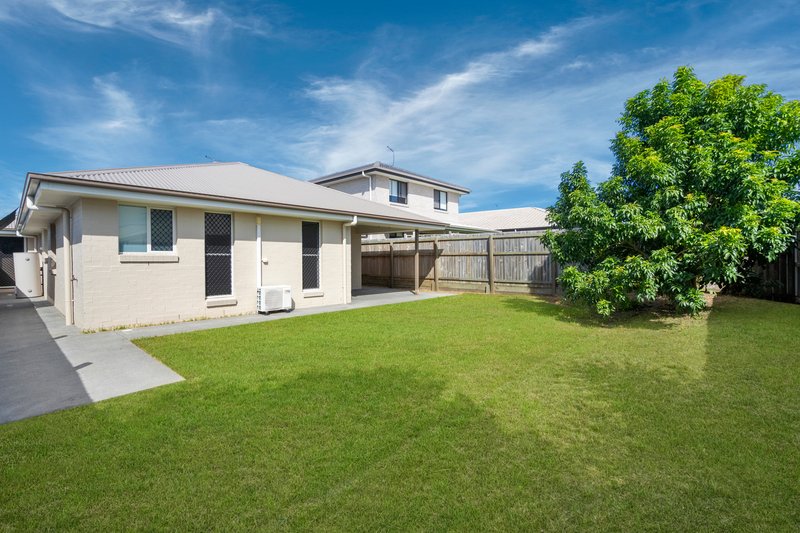 Photo - 19 Mount Glorious Street, Park Ridge QLD 4125 - Image 2