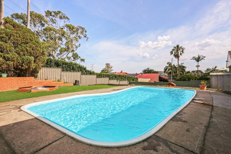 Photo - 19 Myee Street, Kanahooka NSW 2530 - Image 9