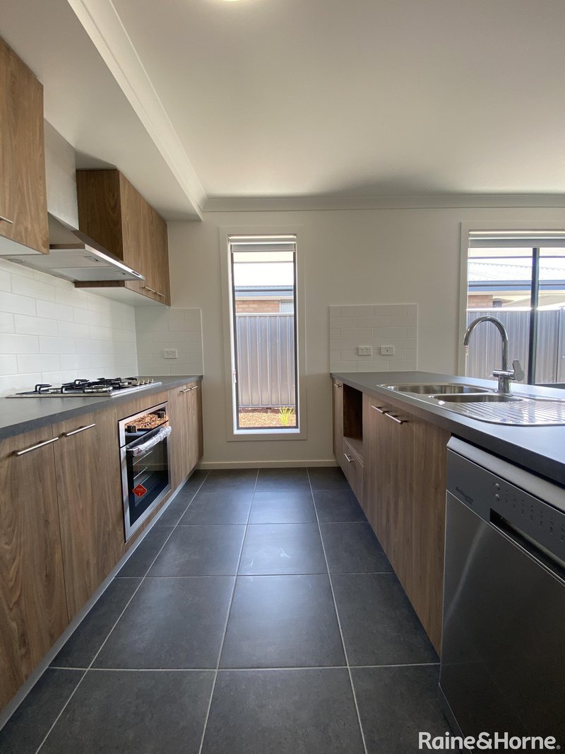 Photo - 19 Myrta Avenue, Andrews Farm SA 5114 - Image 3