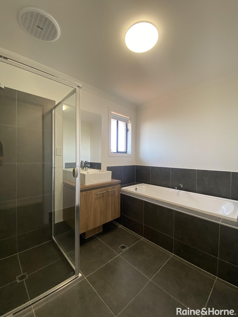 Photo - 19 Myrta Avenue, Andrews Farm SA 5114 - Image 10