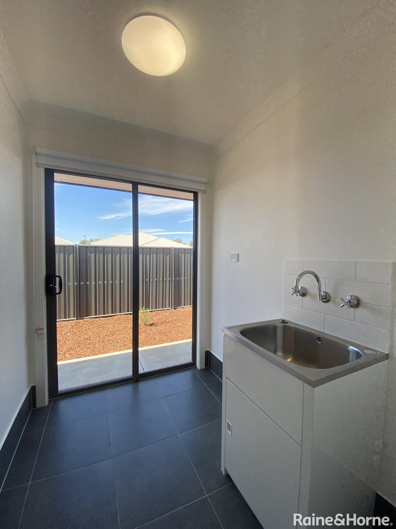 Photo - 19 Myrta Avenue, Andrews Farm SA 5114 - Image 12