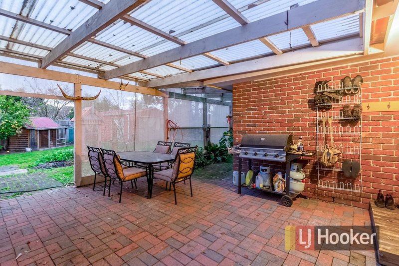 Photo - 19 Nabilla Court, Pakenham VIC 3810 - Image 4