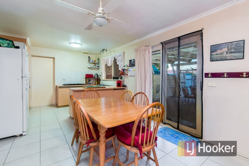 Photo - 19 Nabilla Court, Pakenham VIC 3810 - Image 7