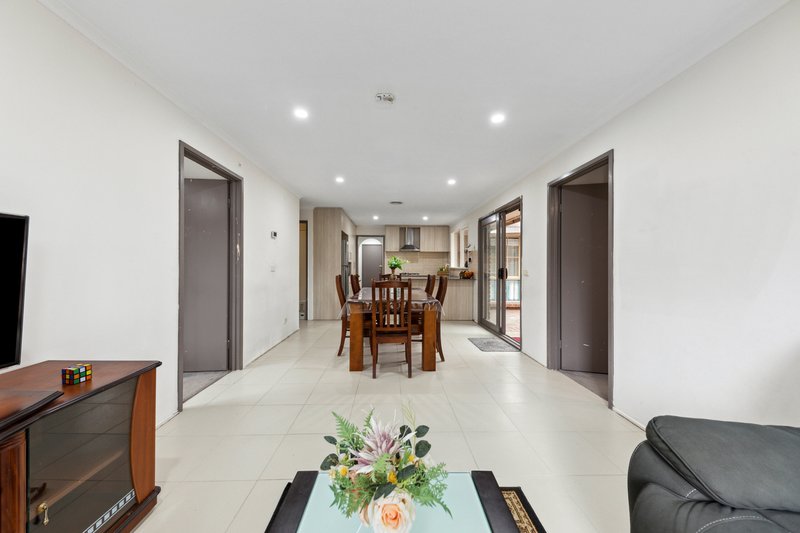 Photo - 19 Nabilla Court, Pakenham VIC 3810 - Image 10