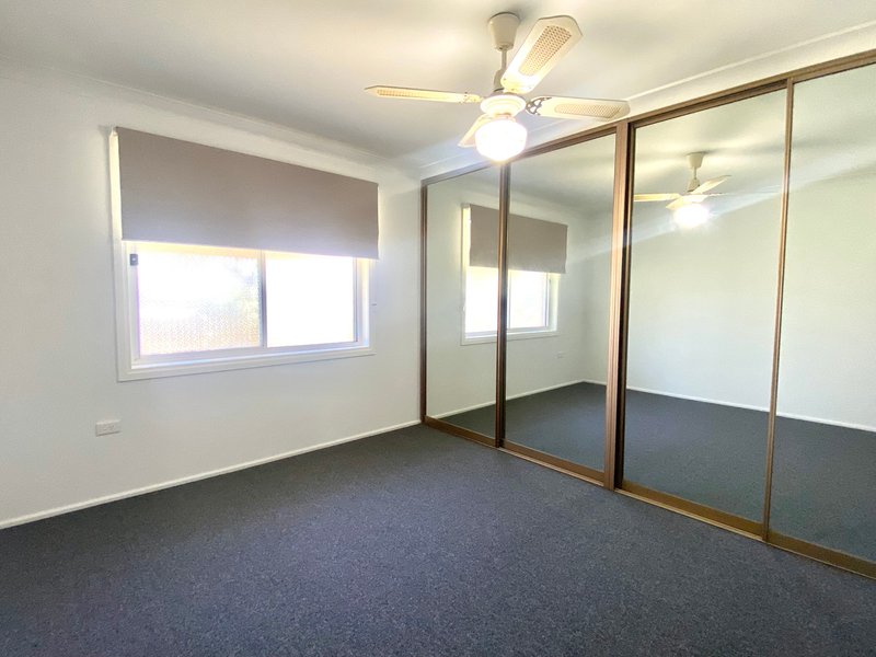 Photo - 19 Nairana Drive, Marayong NSW 2148 - Image 3