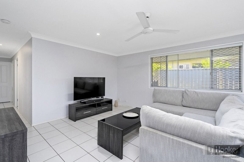 Photo - 19 Nalkari Street, Coombabah QLD 4216 - Image 3