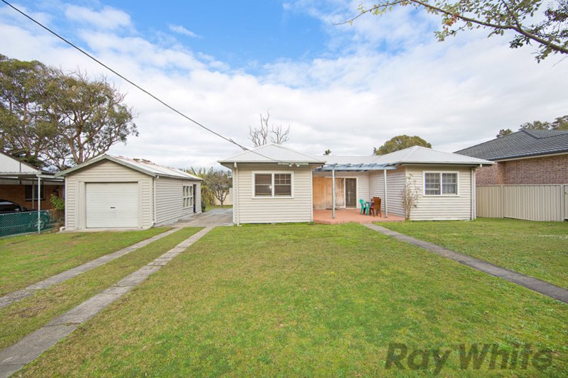 Photo - 19 Narambi Road, Buff Point NSW 2262 - Image 1