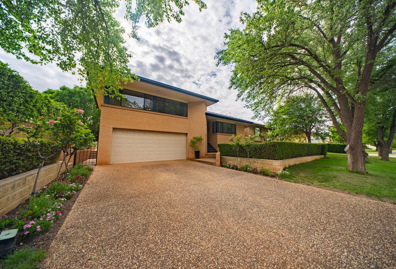 Photo - 19 Nelson Drive, Griffith NSW 2680 - Image 1