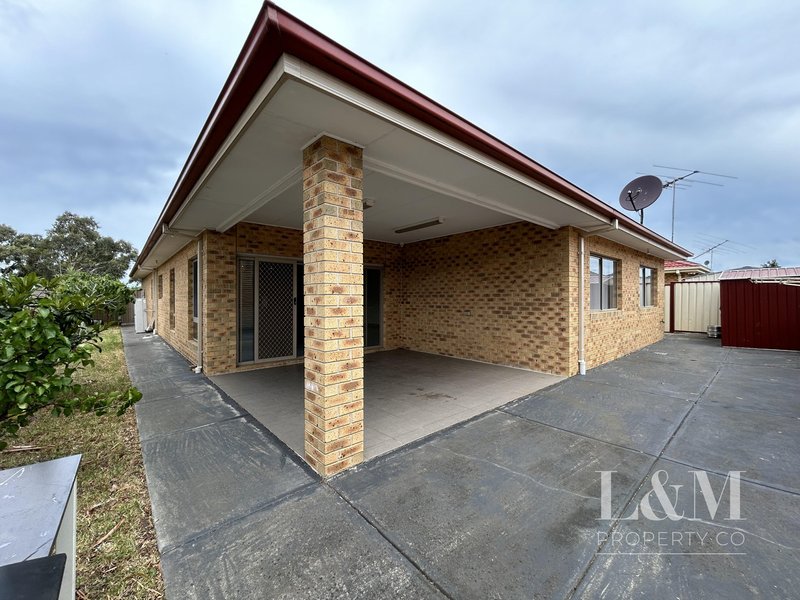 Photo - 19 Neptune Street, Roxburgh Park VIC 3064 - Image 17