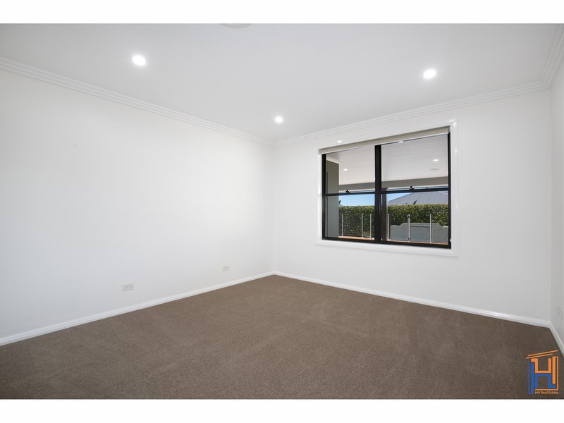 Photo - 19 Netherton Park Avenue, Armidale NSW 2350 - Image 10