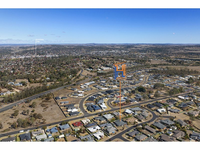 Photo - 19 Netherton Park Avenue, Armidale NSW 2350 - Image 15