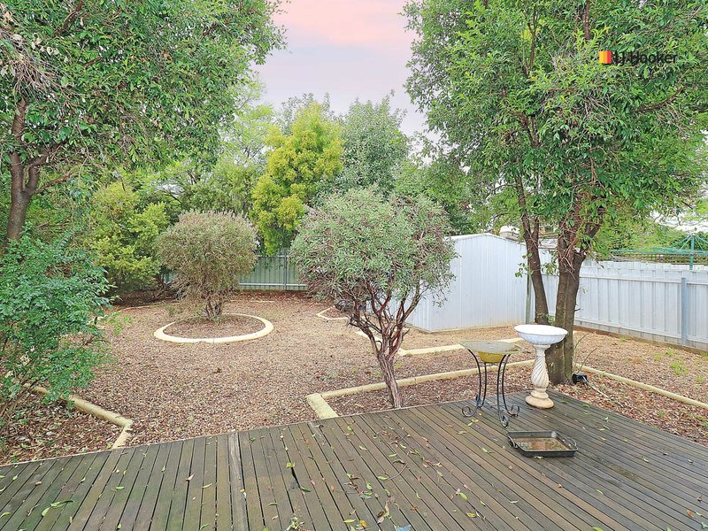 Photo - 19 Nilma Avenue, Mount Austin NSW 2650 - Image 13