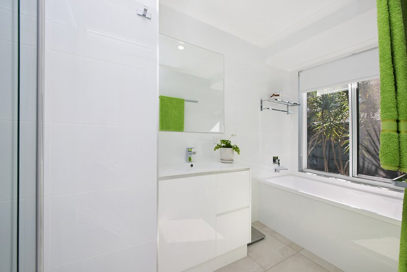 Photo - 19 Nirvana Crescent, Buderim QLD 4556 - Image 9