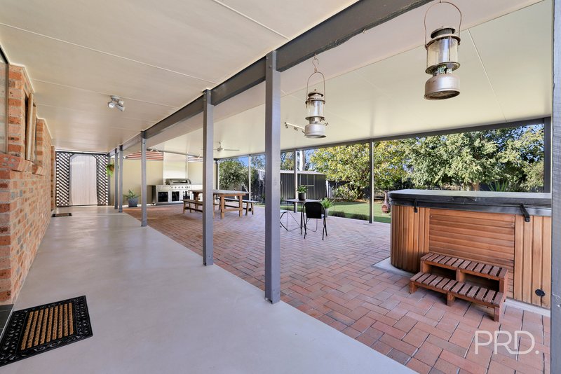 Photo - 19 Nowland Crescent, Tamworth NSW 2340 - Image 21