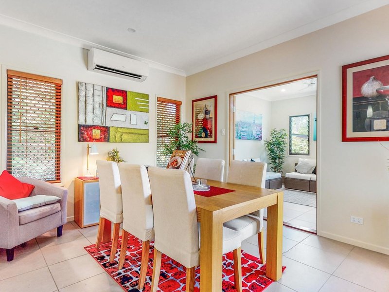 Photo - 19 Oatberry Crescent, Shailer Park QLD 4128 - Image 14